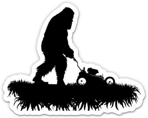Bigfoot Mhowfoot מדבקת הדשא - מדבקת מחשב נייד בגודל 5 - ויניל אטום למים לרכב, טלפון, בקבוק מים - מדבקות מכסחת דשא מצחיקה של ביגפוט